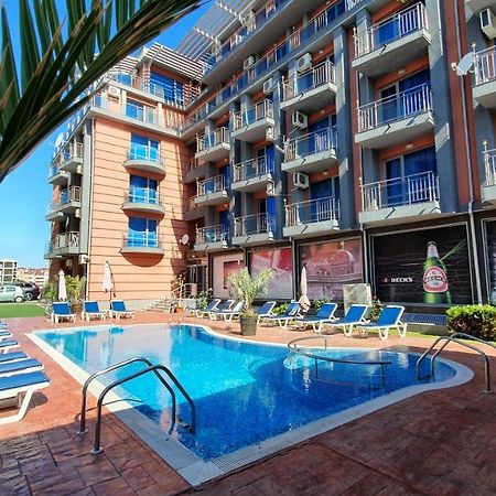 Апартамент Cacao Residence Pantai Sunny Bagian luar foto