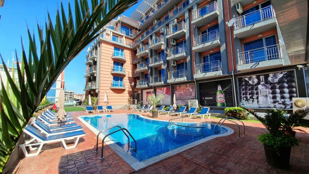 Апартамент Cacao Residence Pantai Sunny Bagian luar foto