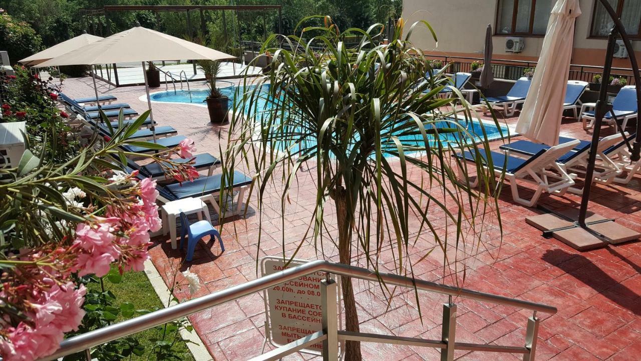 Апартамент Cacao Residence Pantai Sunny Bagian luar foto