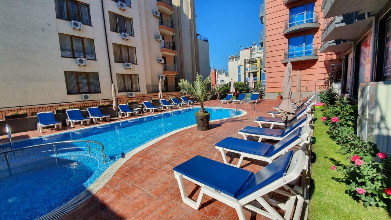 Апартамент Cacao Residence Pantai Sunny Bagian luar foto